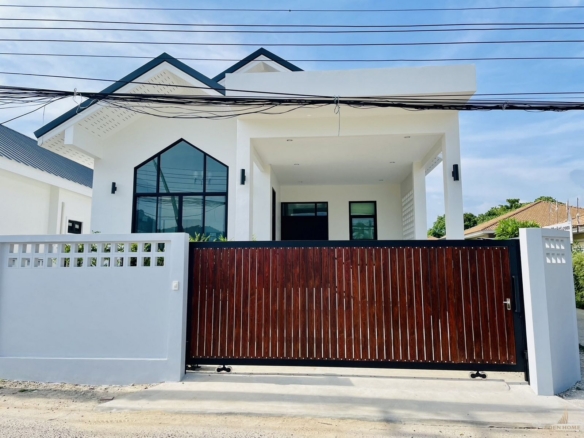 Modern House for rent at Chalong