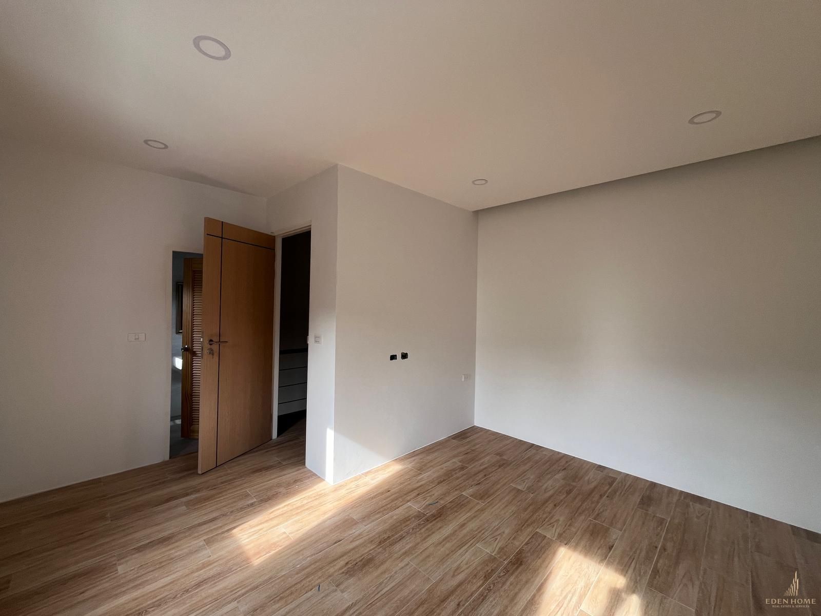 EHS-953_3 Modern townhouse for sale at Chalong