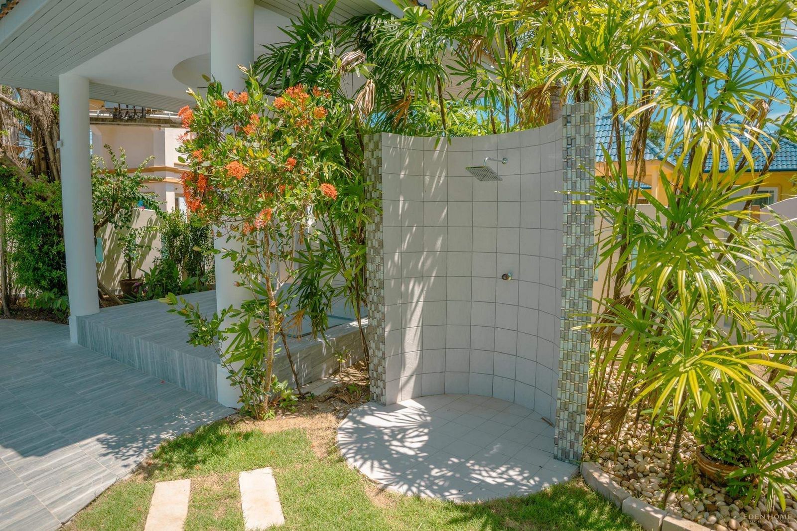 Private pool villa for rent and for sale in Rawai