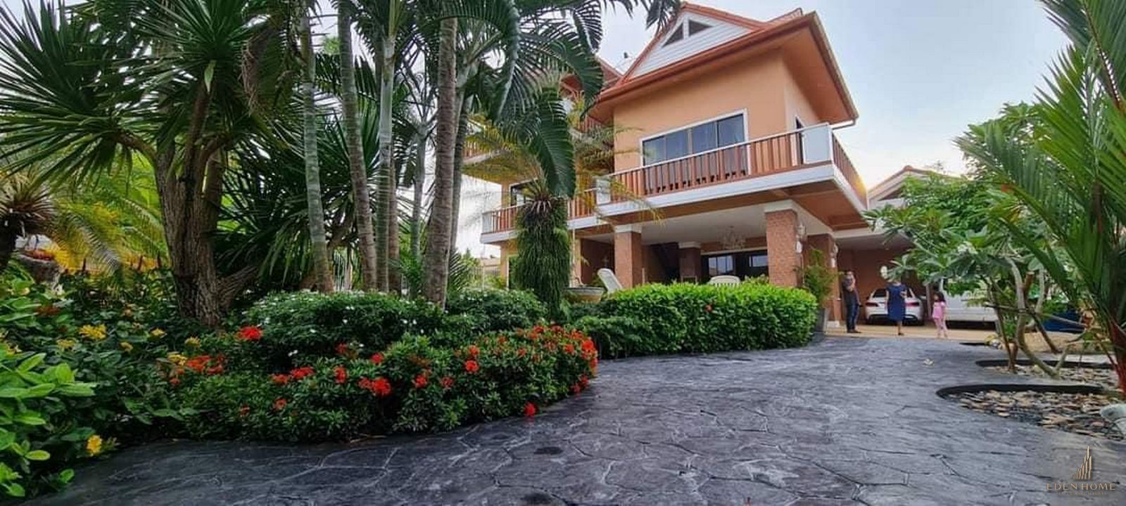 5-bedrooms villa at Rawai for Rent and Sale !