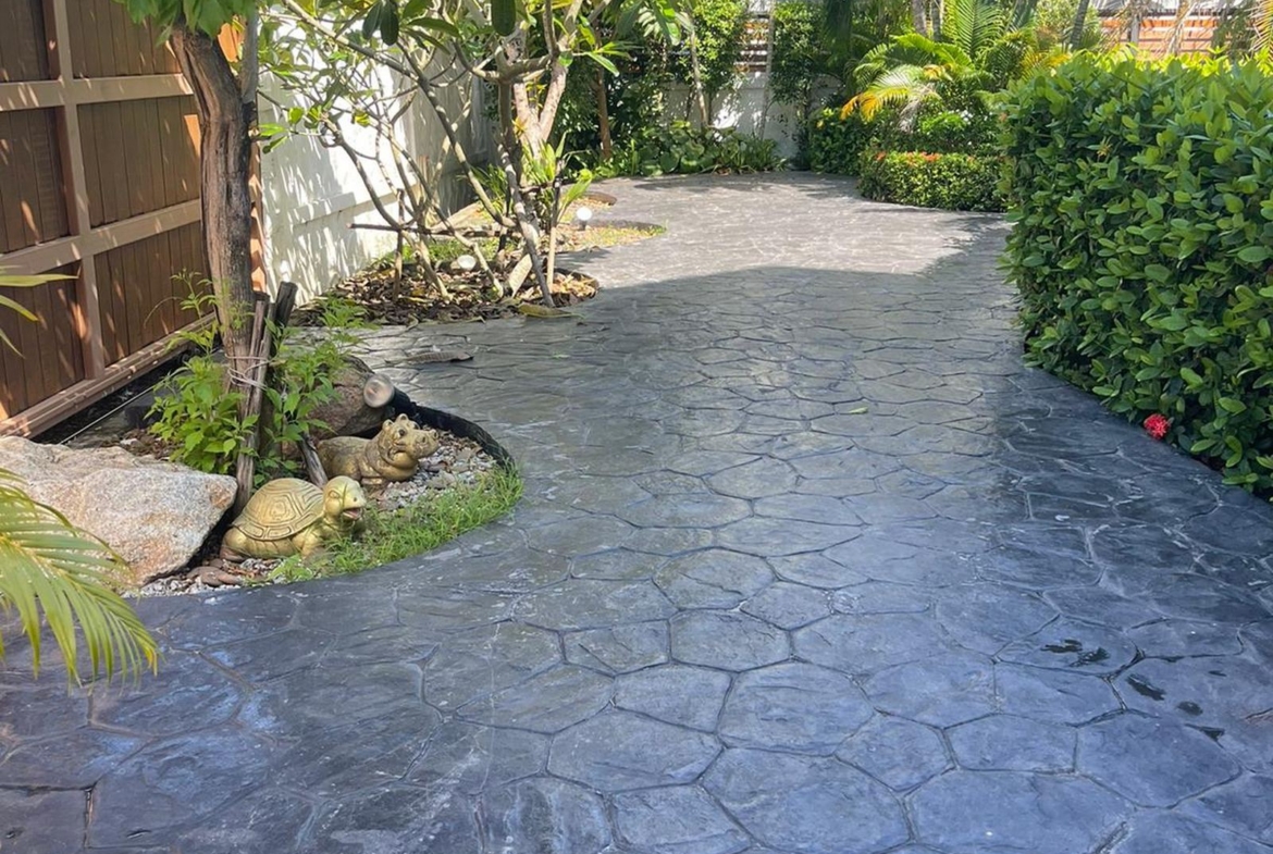 5-bedrooms villa at Rawai for Rent and Sale !