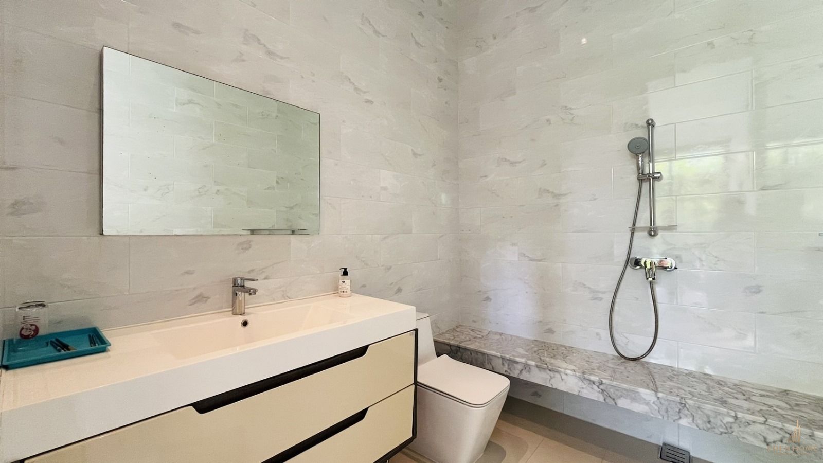 Luxury modern house for sale and rent at Kathu