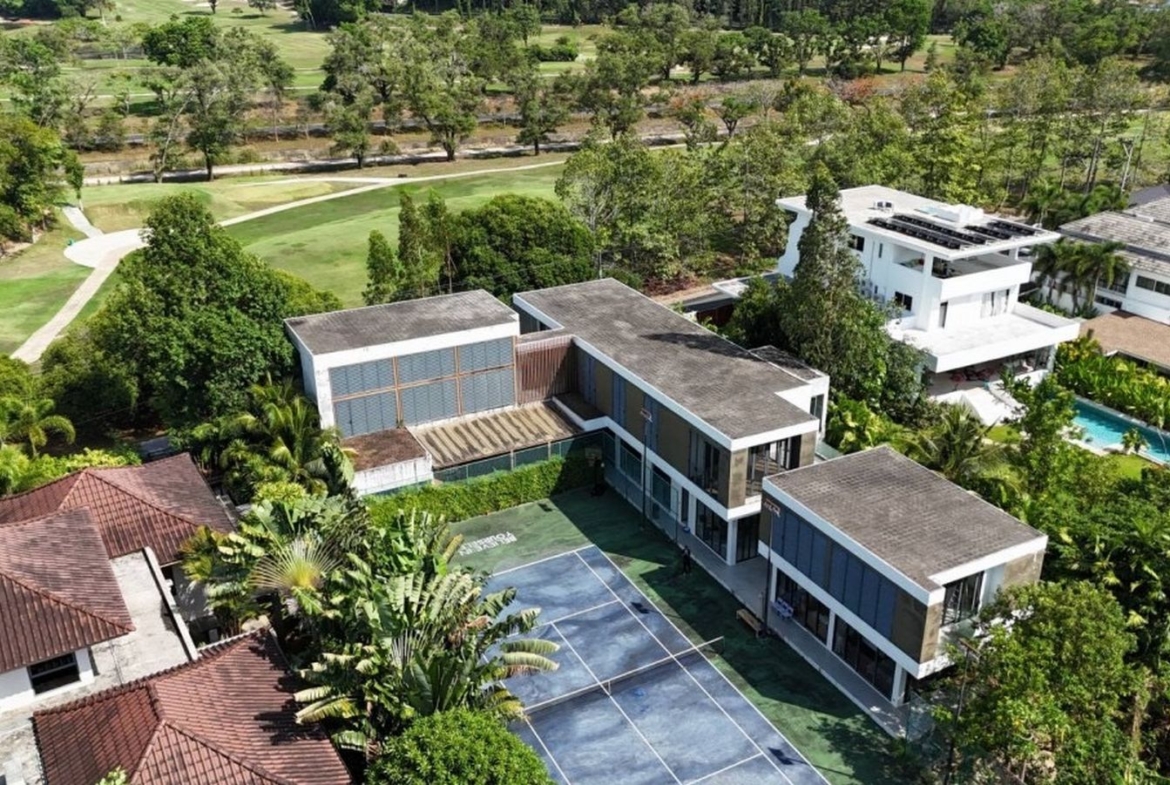 Luxury modern house for sale and rent at Kathu