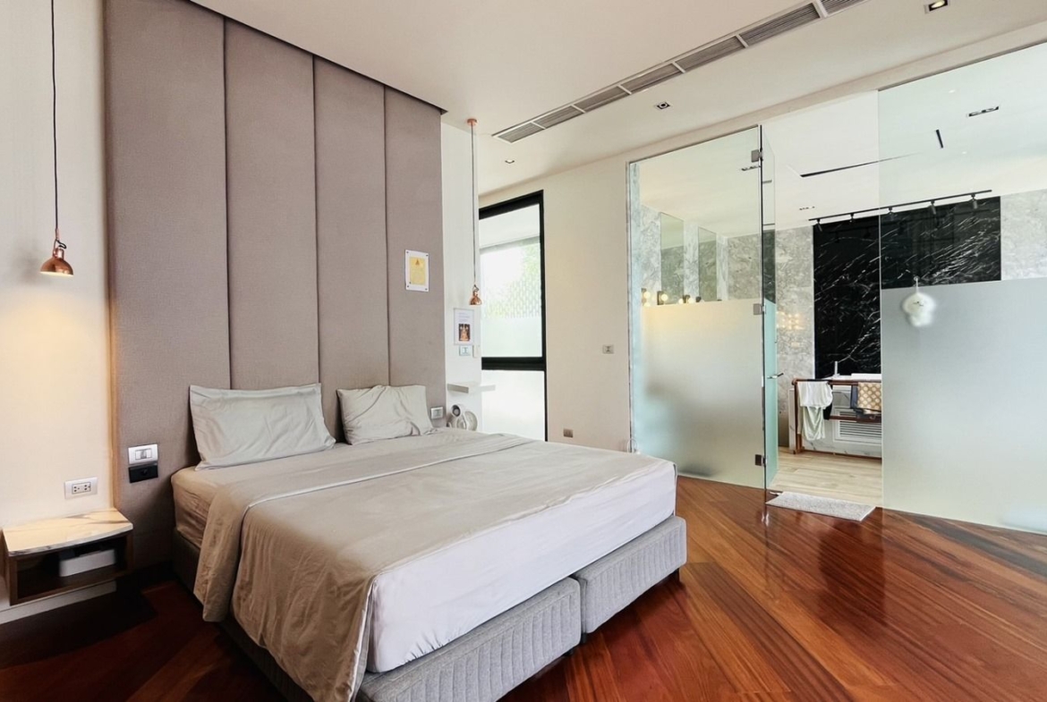 Luxury modern house for sale and rent at Kathu