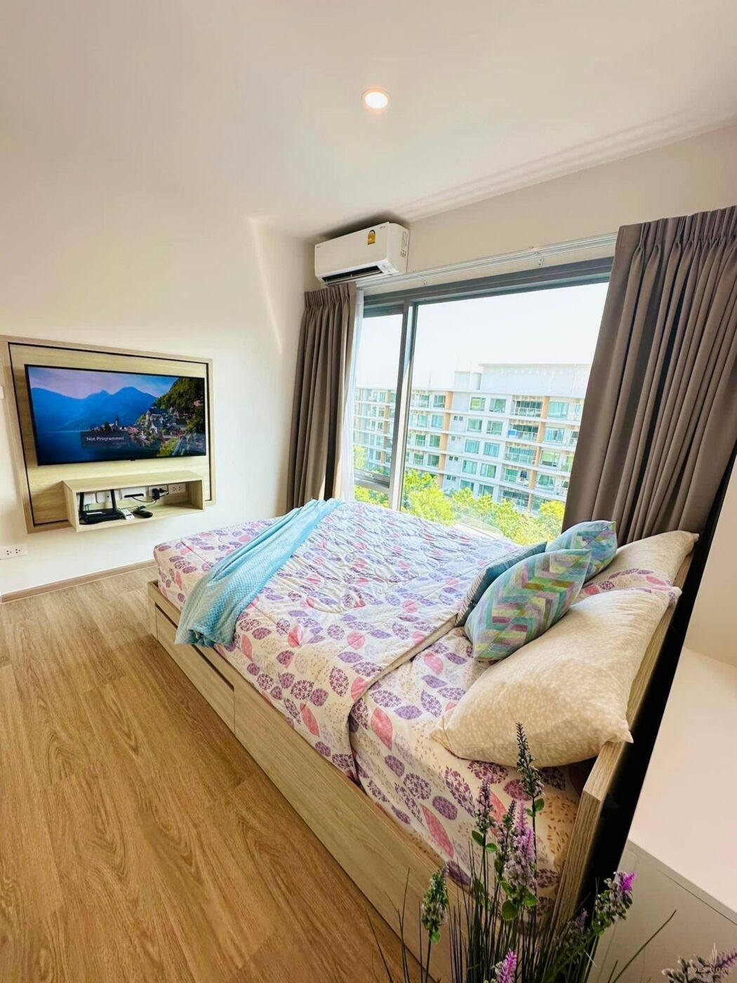 Newly unit condominium for rent at downtown Phuket