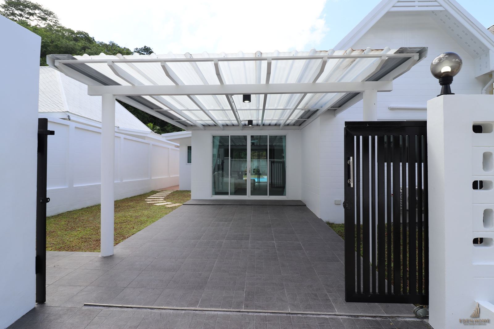 Charming Pool Villa for Sale in Paklok, Phuket!