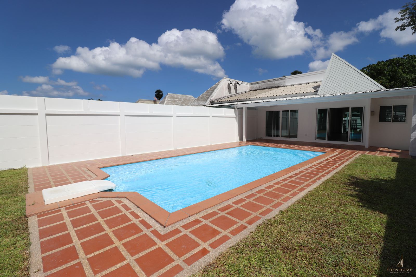 Charming Pool Villa for Sale in Paklok, Phuket!