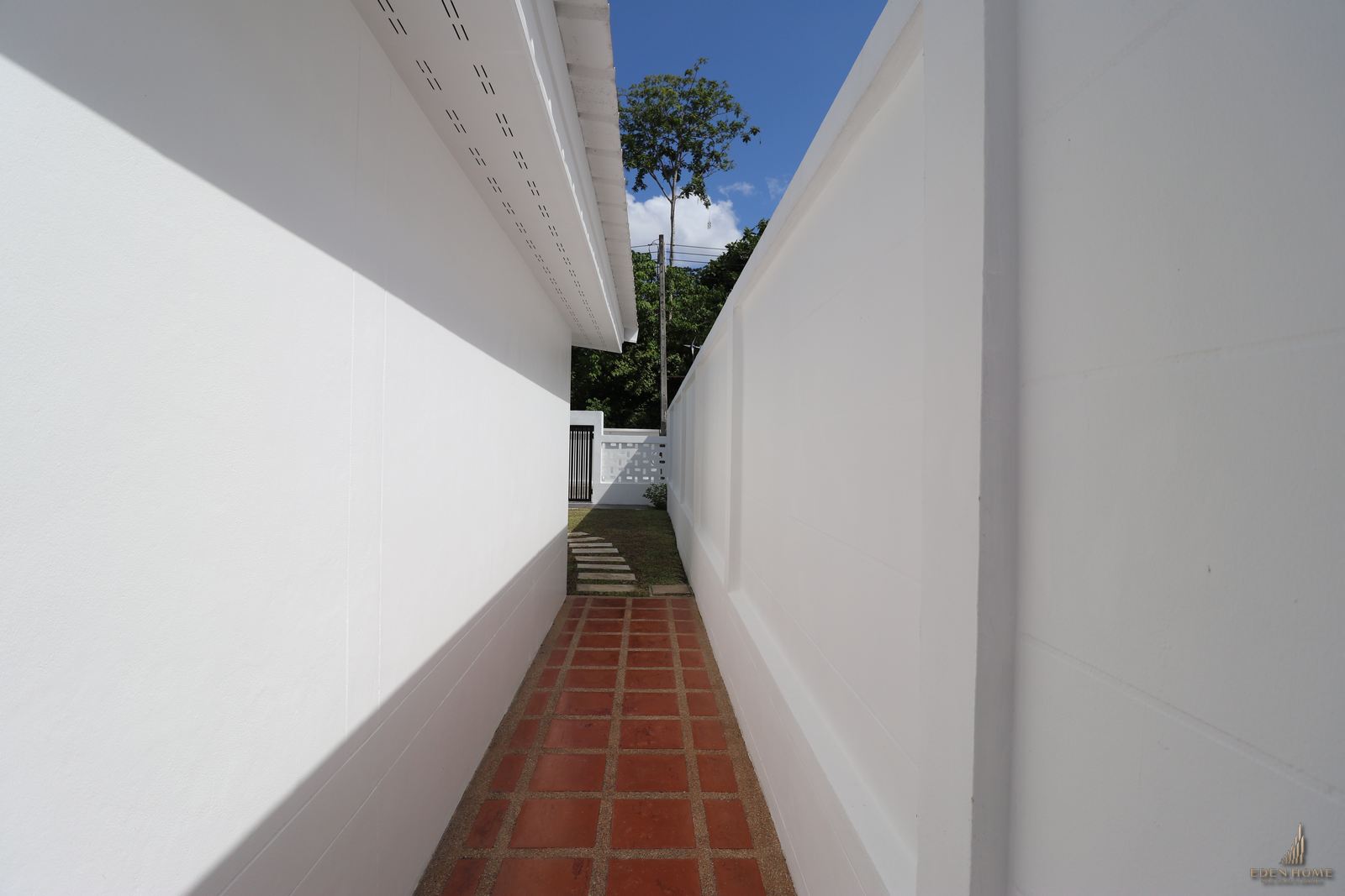 Charming Pool Villa for Sale in Paklok, Phuket!