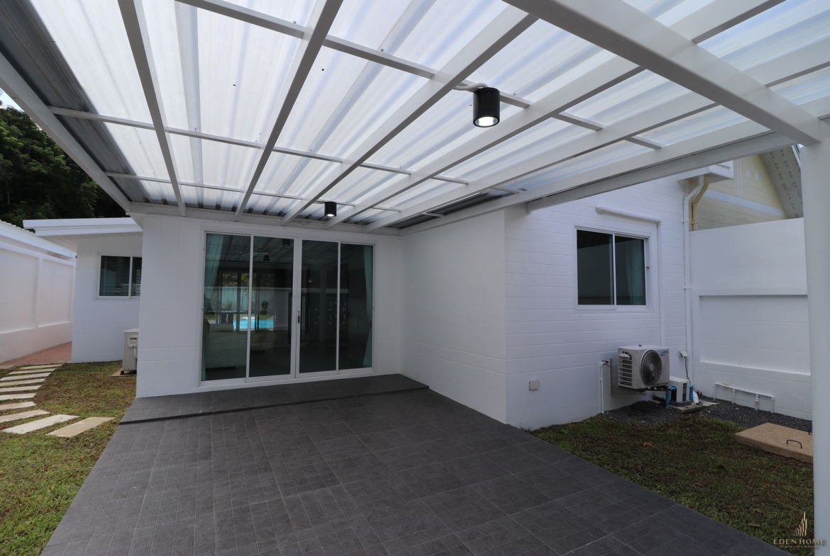 Charming Pool Villa for Sale in Paklok, Phuket!