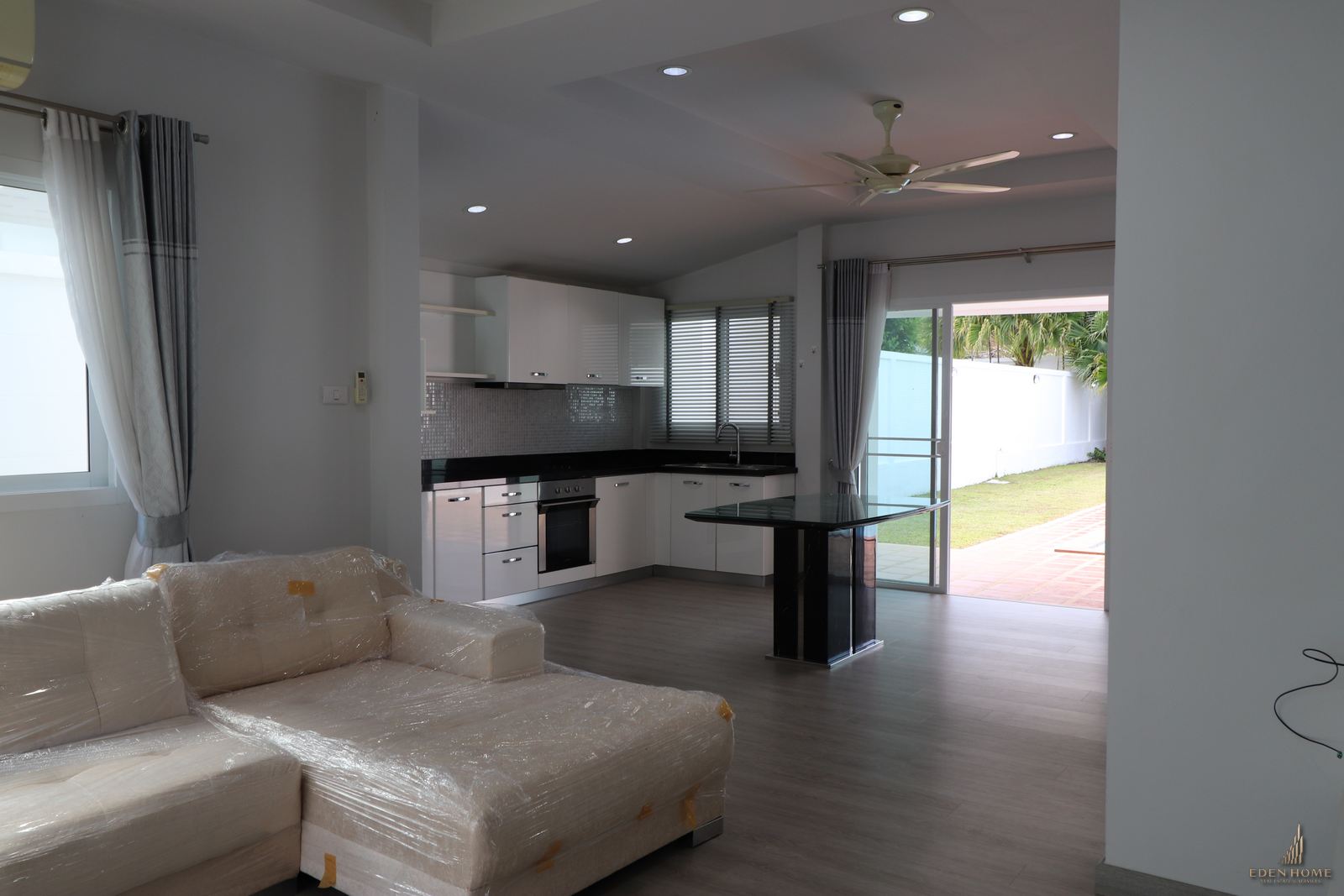 Charming Pool Villa for Sale in Paklok, Phuket!