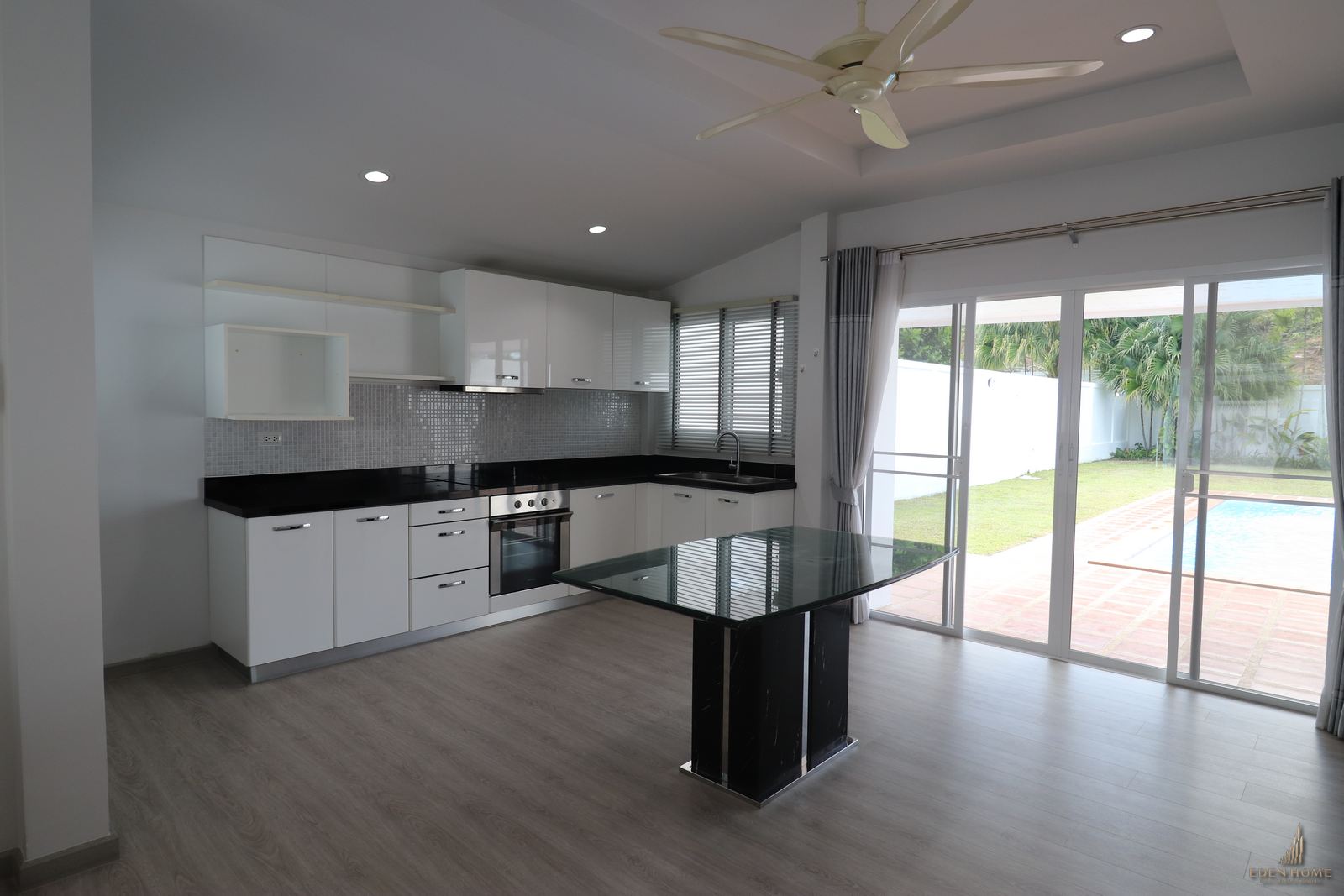 Charming Pool Villa for Sale in Paklok, Phuket!