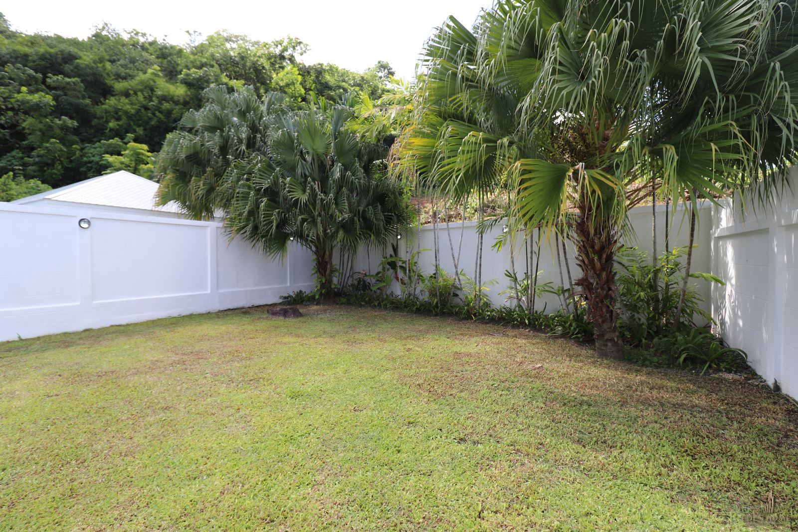 Charming Pool Villa for Sale in Paklok, Phuket!