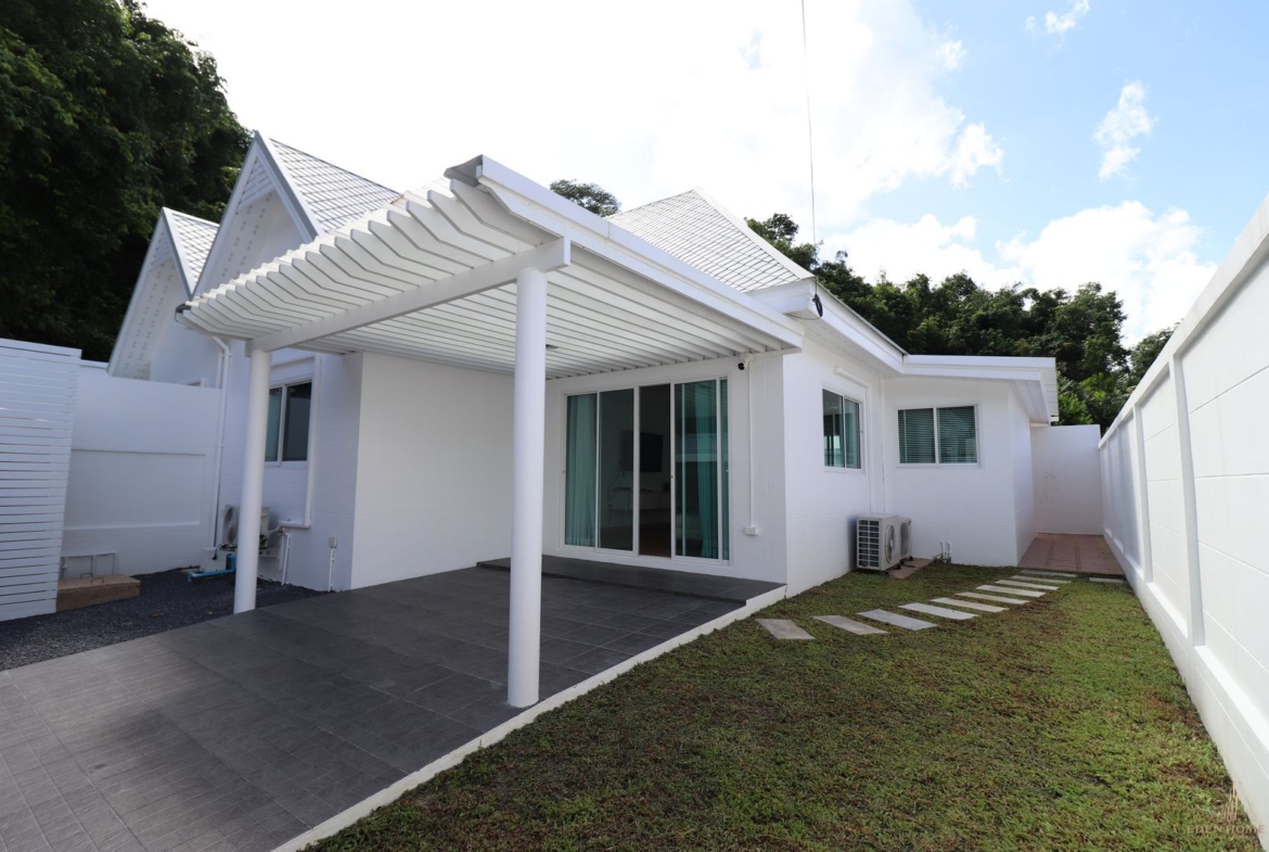 Spacious 3 bedrooms villa for sale at Paklok