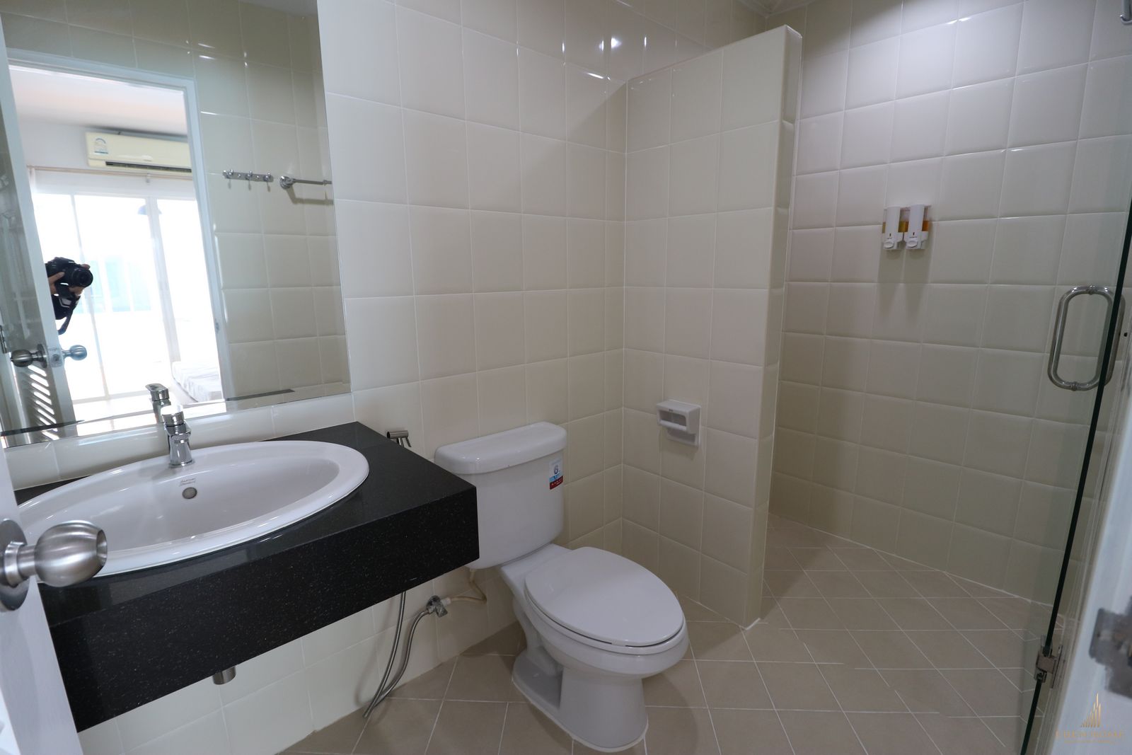 Spacious 3 bedrooms villa for sale at Paklok