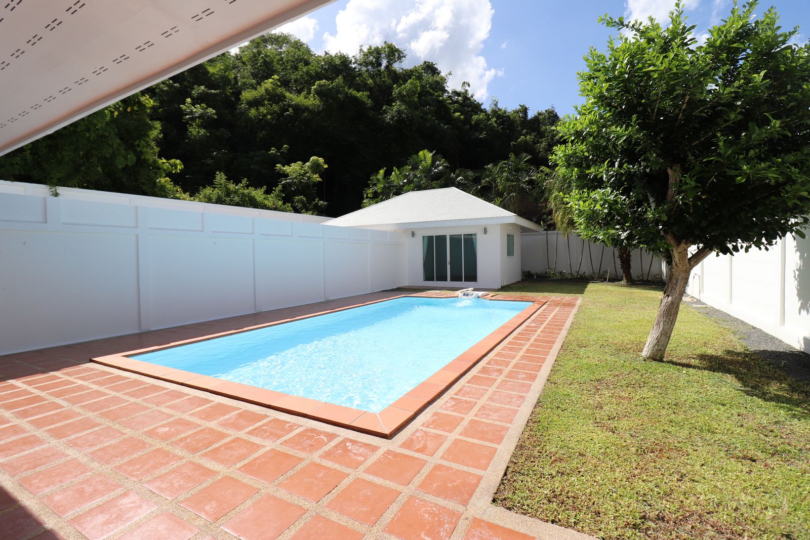 Spacious 3 bedrooms villa for sale at Paklok