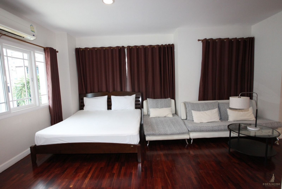 Ready to move in! Nice house with a pool in Chalong