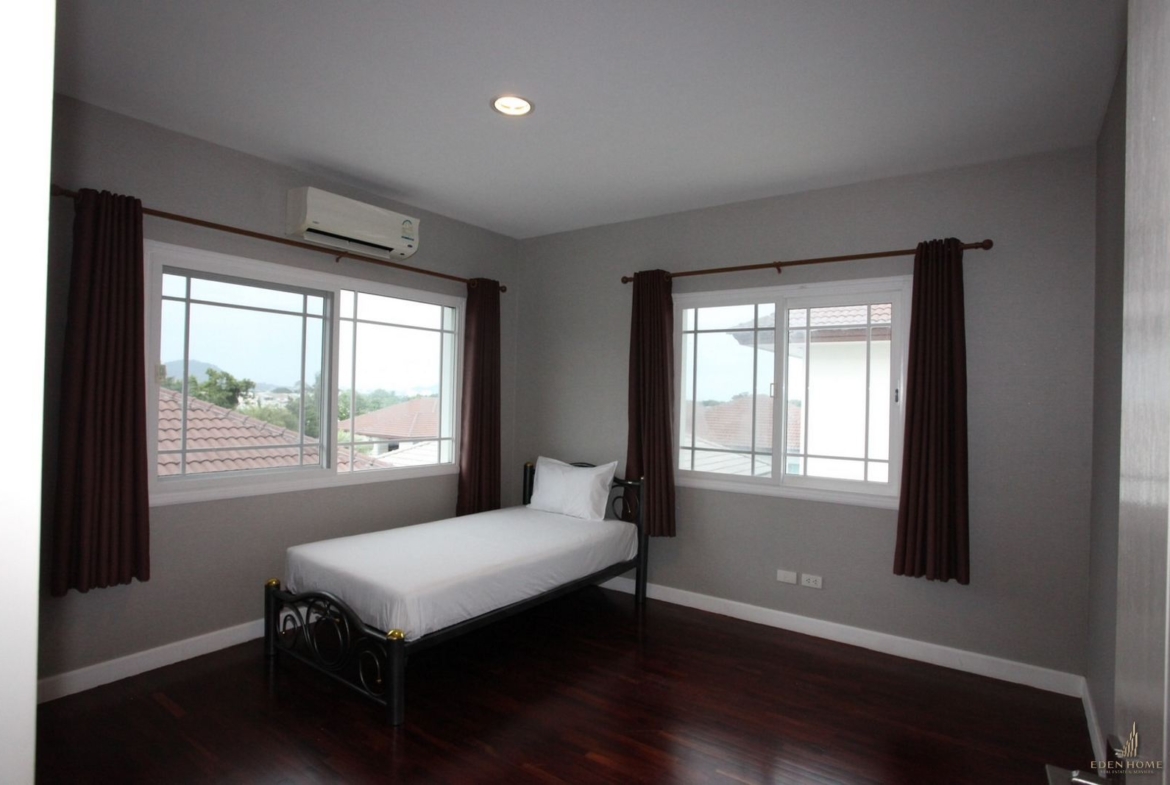 Ready to move in! Nice house with a pool in Chalong