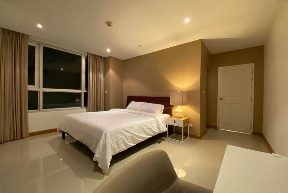 3 bedrooms Penthouse for sale at Phuket town