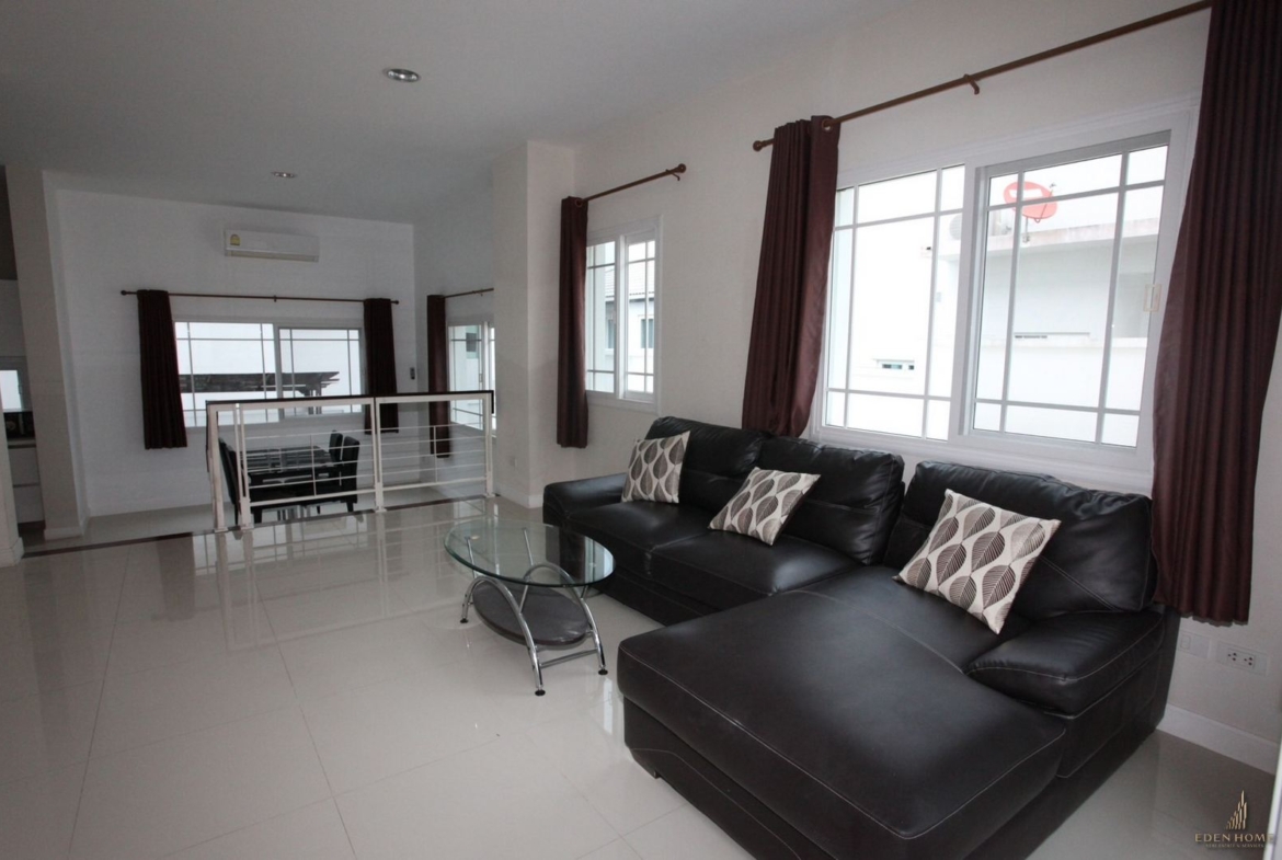 Ready to move in! Nice house with a pool in Chalong