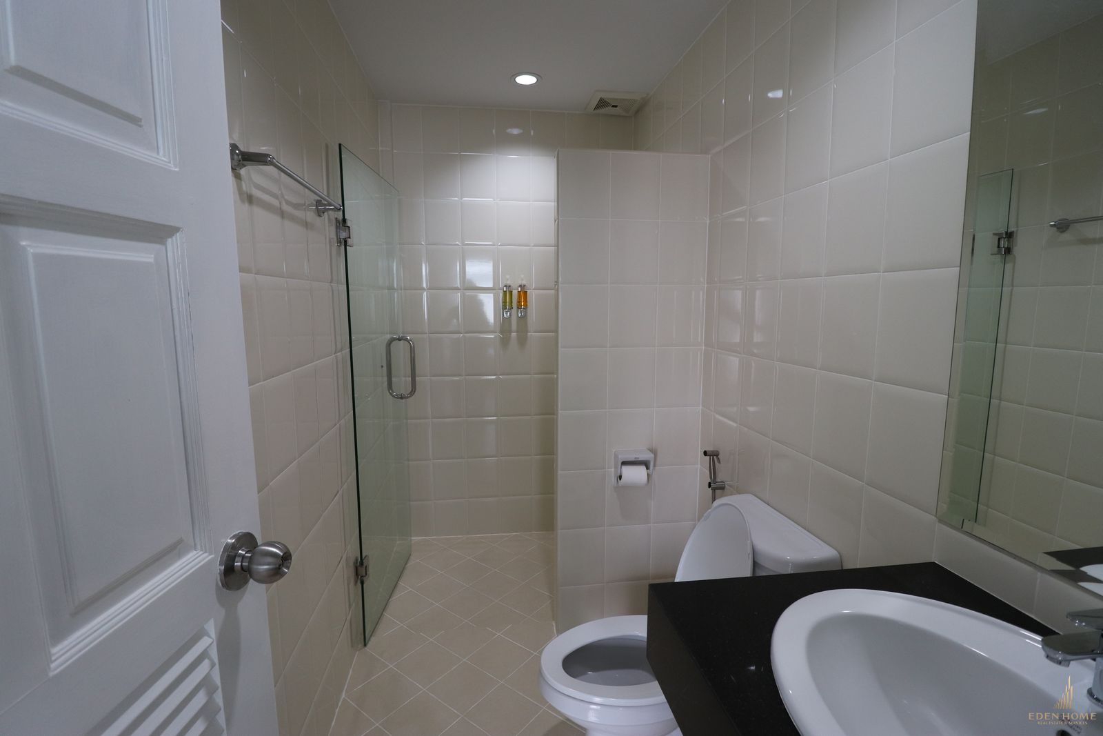 Spacious 3 bedrooms villa for sale at Paklok