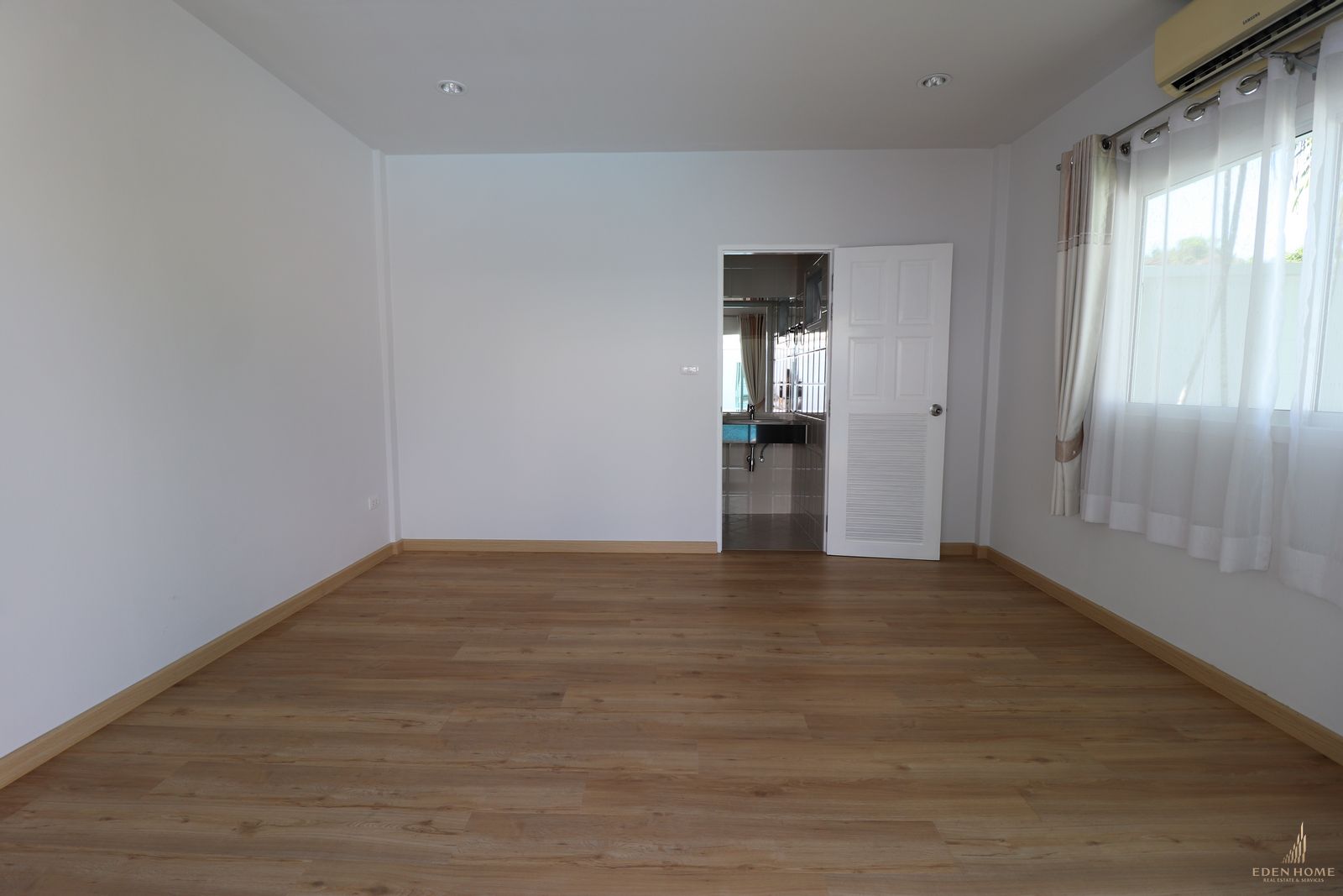 Spacious 3 bedrooms villa for sale at Paklok