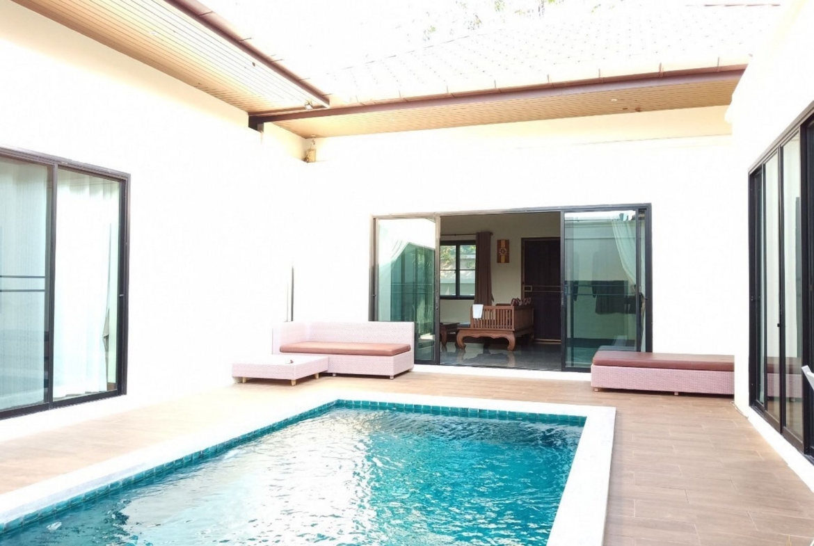 3 bedrooms villa for rent at Rawai