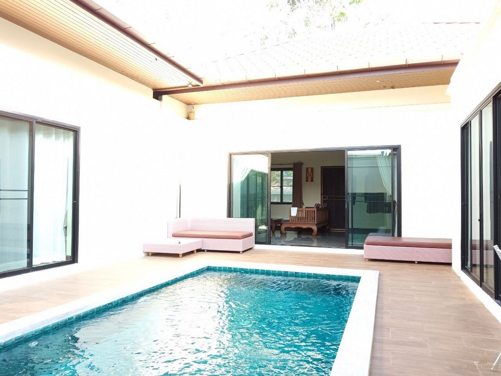 3 bedrooms villa for rent at Rawai
