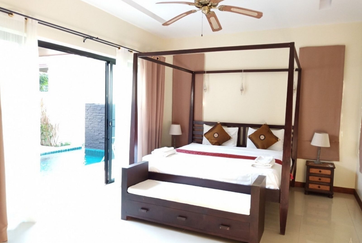 3 bedrooms villa for rent at Rawai