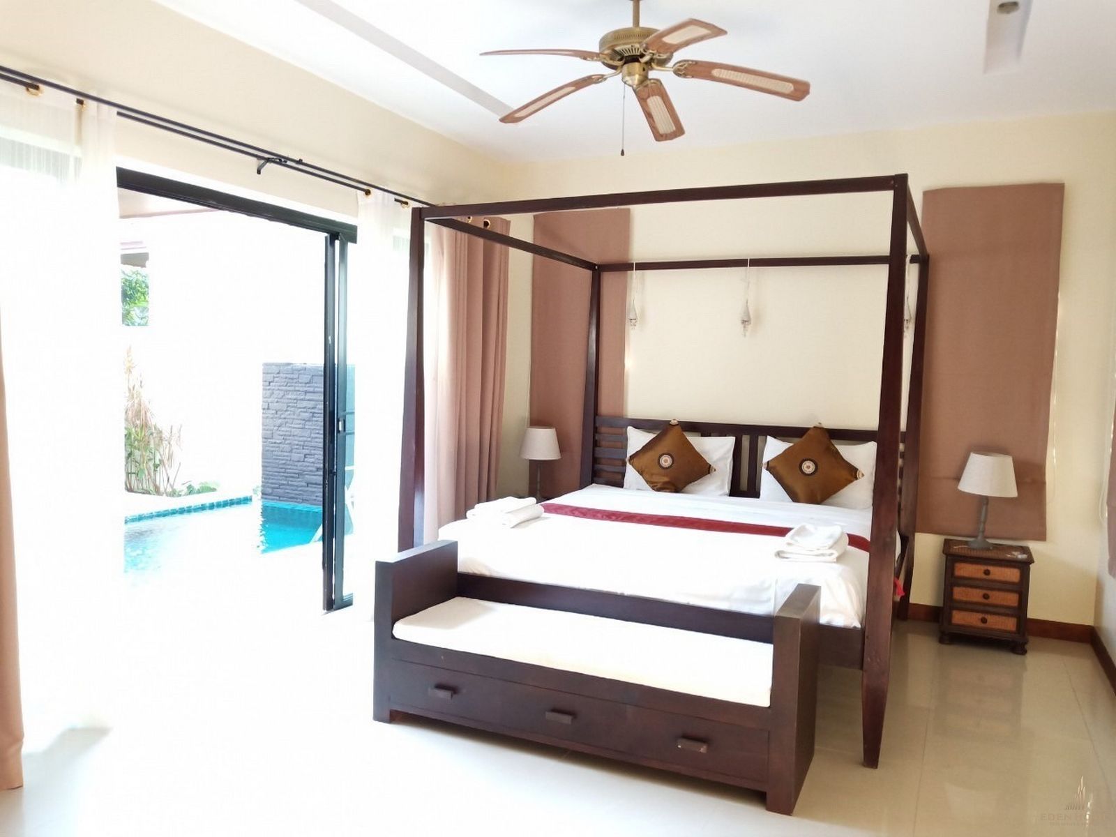 3 bedrooms villa for rent at Rawai