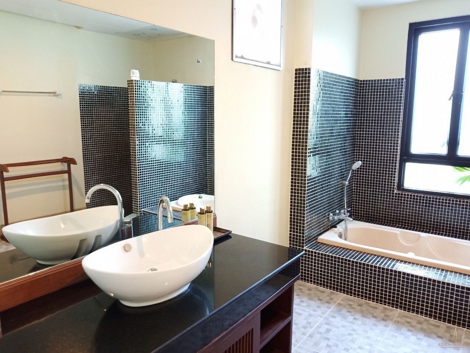 3 bedrooms villa for rent at Rawai