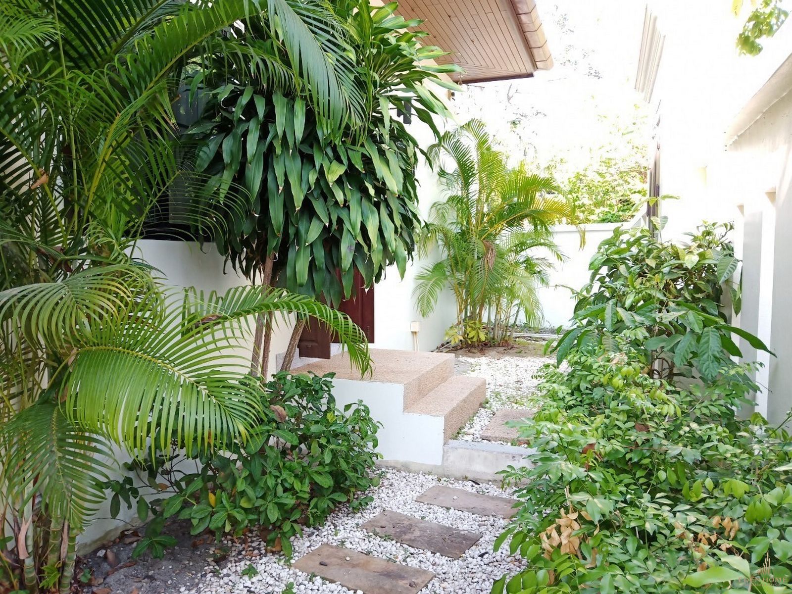 3 bedrooms villa for rent at Rawai
