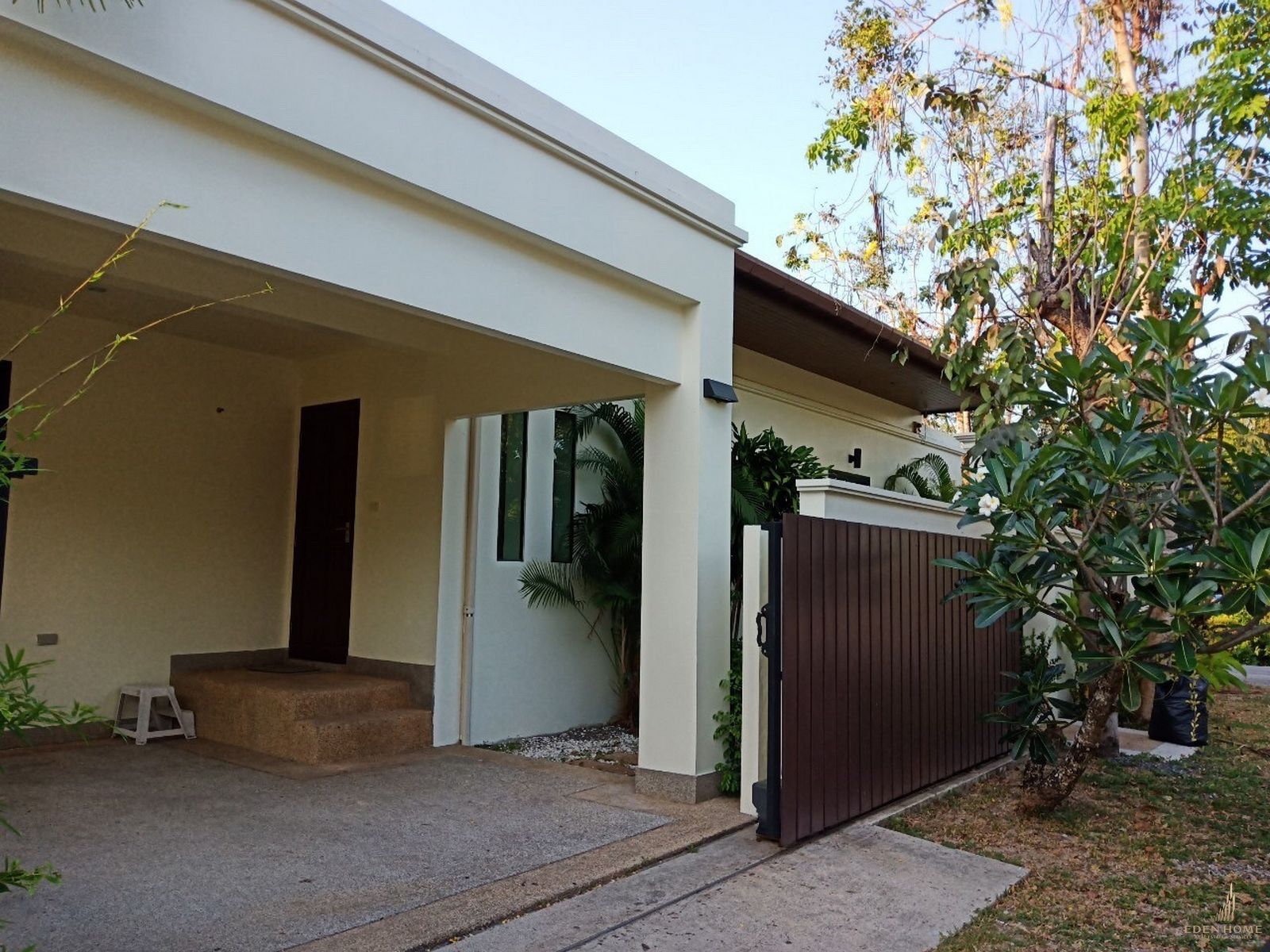 3 bedrooms villa for rent at Rawai