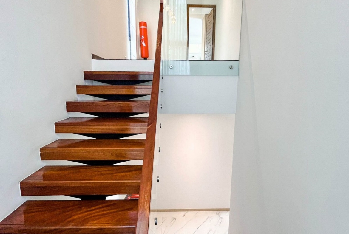 Modern Villa for Rent and Sale in Koh Keaw