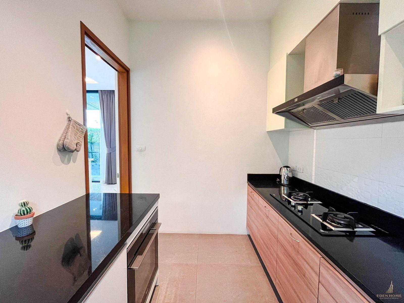 Modern Villa for Rent and Sale in Koh Keaw