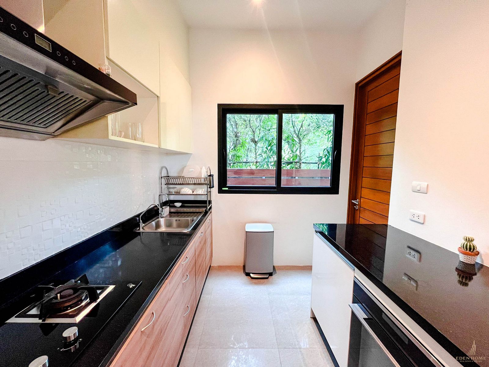 Modern Villa for Rent and Sale in Koh Keaw