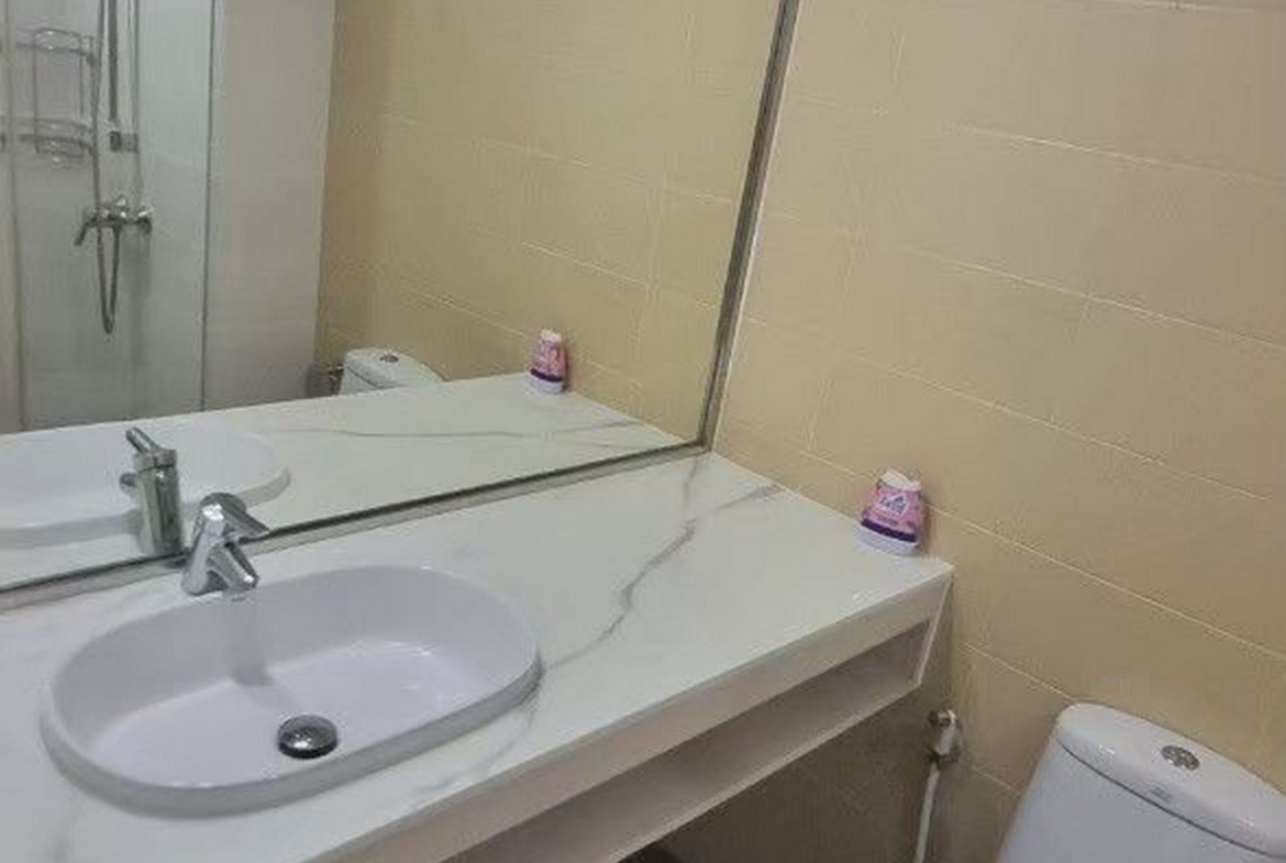 2 Bedrooms for rent in Phuket town