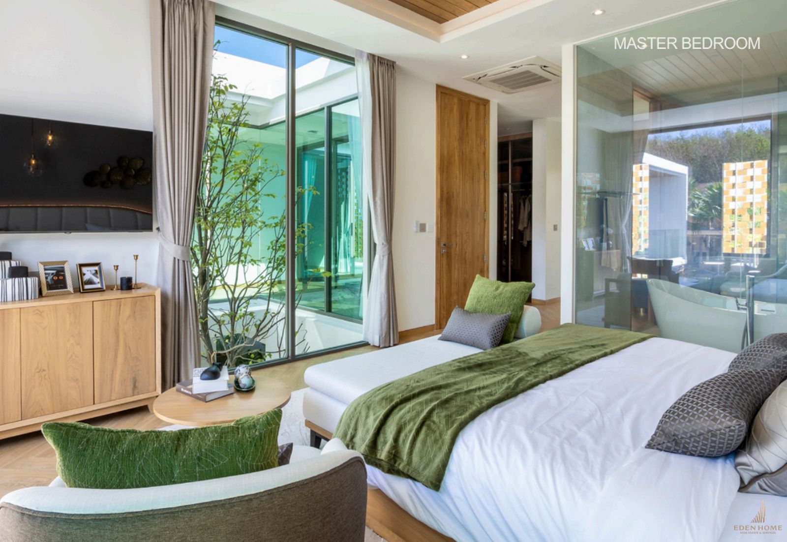 Life luxury villa in Bangtao For sale