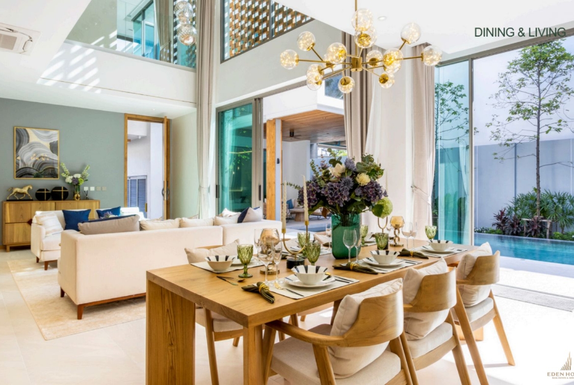 Life luxury villa in Bangtao For sale
