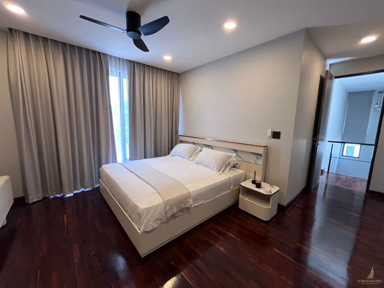 3 bedrooms villa for rent and sale in Kathu
