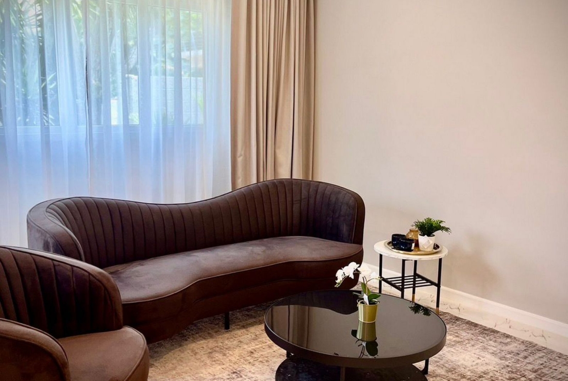 3 bedrooms villa for rent and sale in Kathu