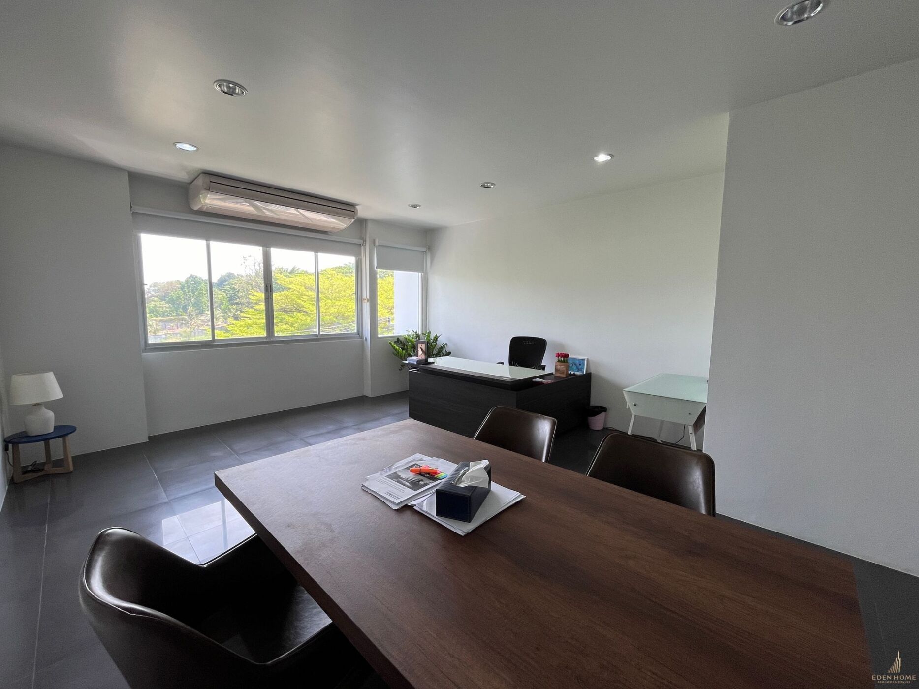 Spacious 3.5-Storey Commercial Building with Mezzanine