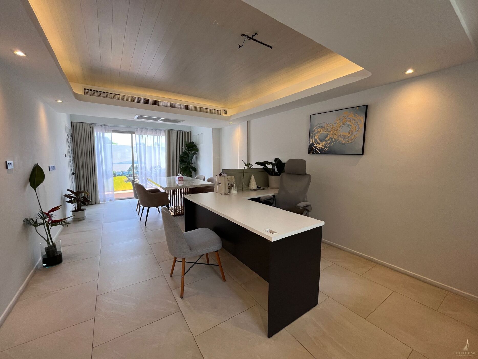 Spacious 3.5-Storey Commercial Building with Mezzanine