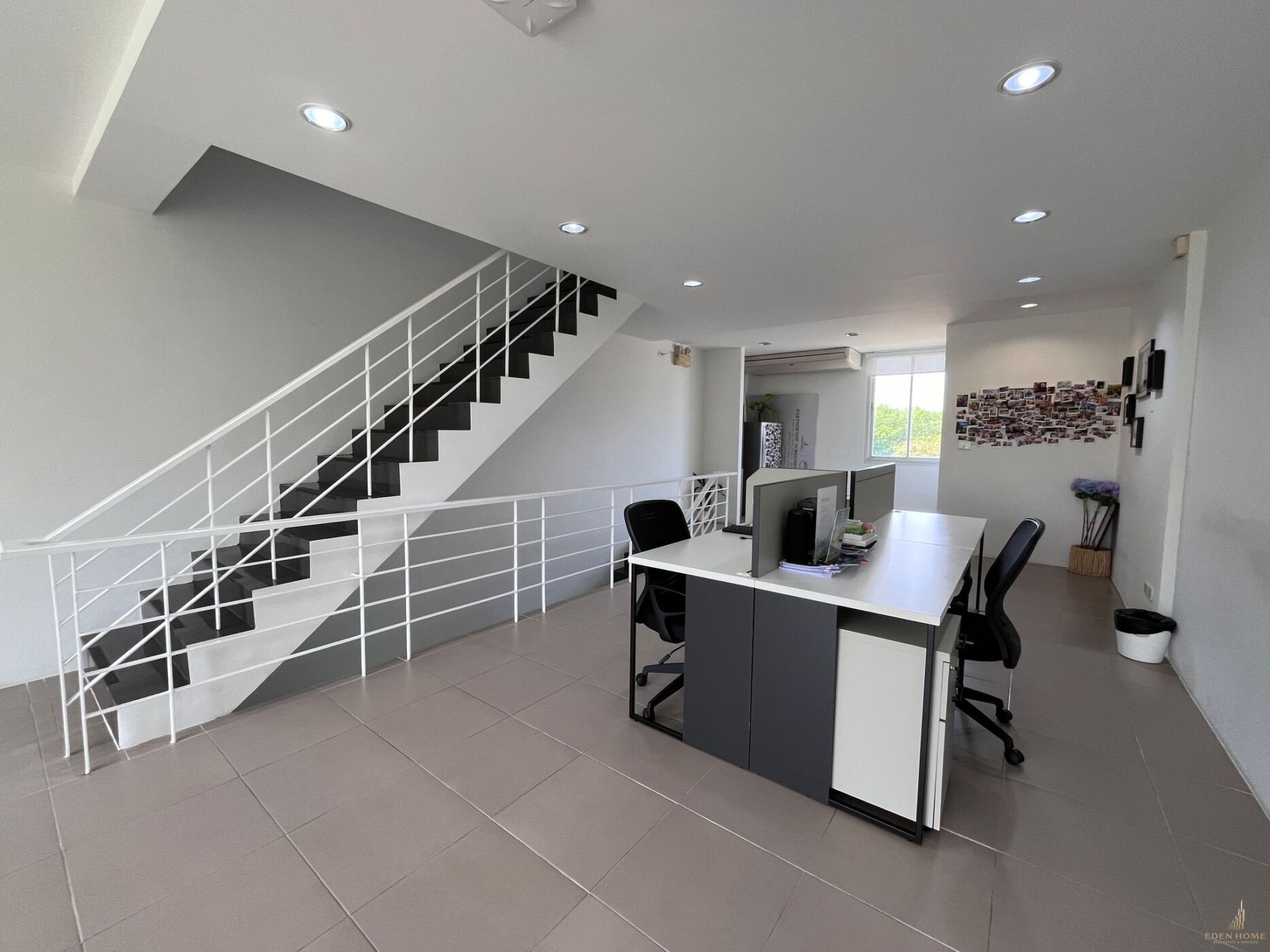 Spacious 3.5-Storey Commercial Building with Mezzanine