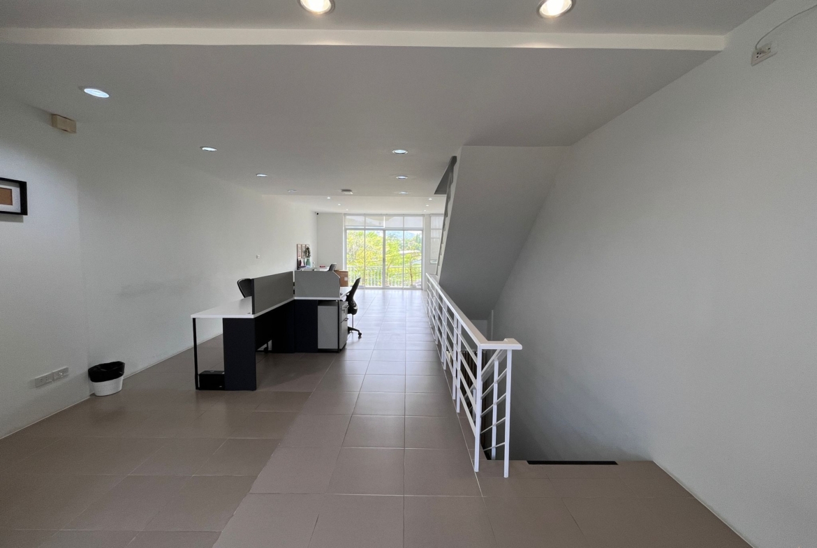 Spacious 3.5-Storey Commercial Building with Mezzanine