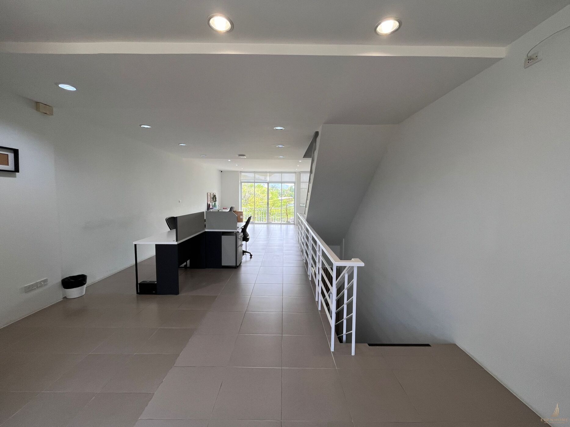 Spacious 3.5-Storey Commercial Building with Mezzanine