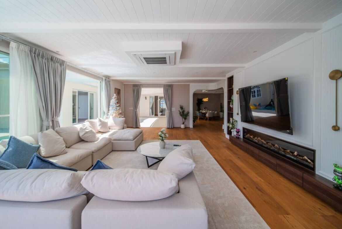 🌊 ULTRA-LUXURY BRAND-NEW RENOVATED BEACHFRONT VILLA — CHALONG 🏝️