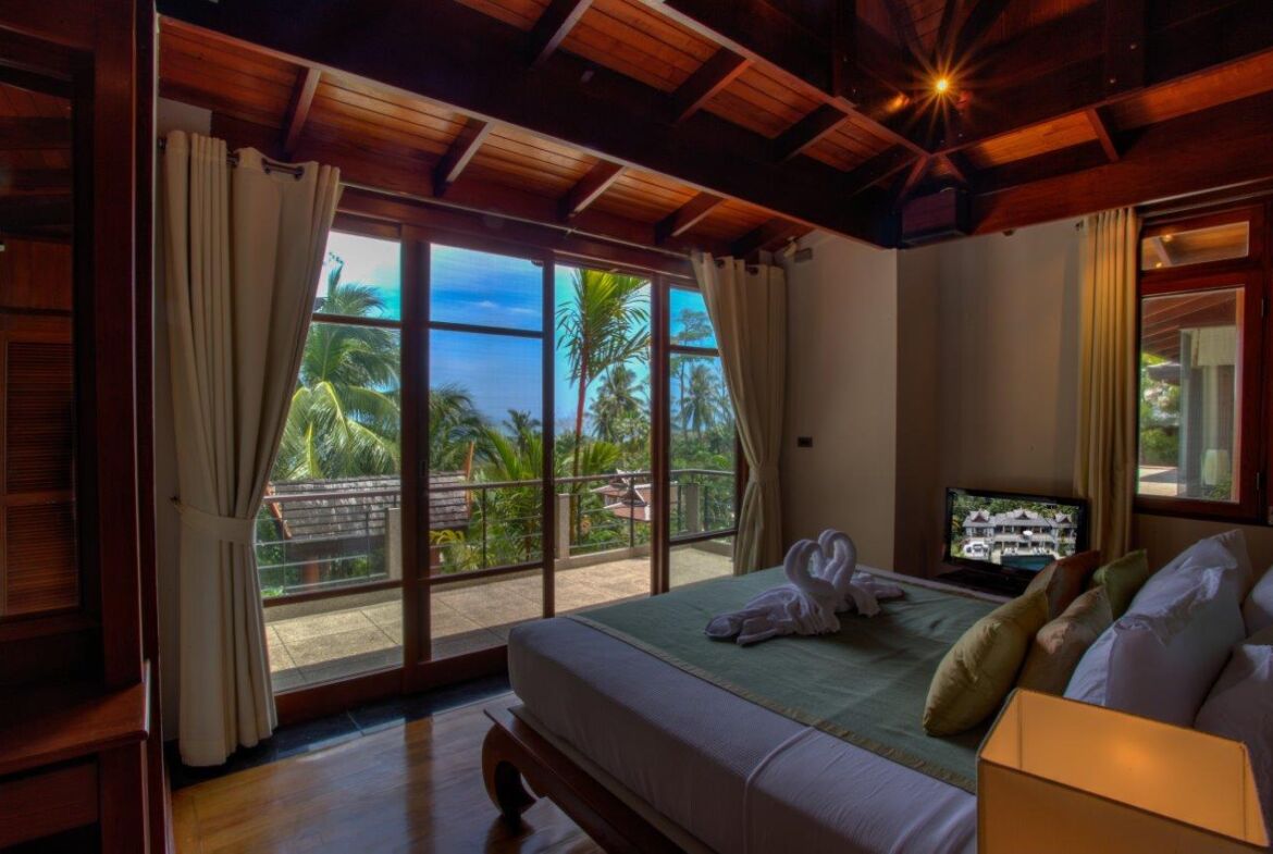 Overlooking Oceanview Villa – Surin Beach, Phuket