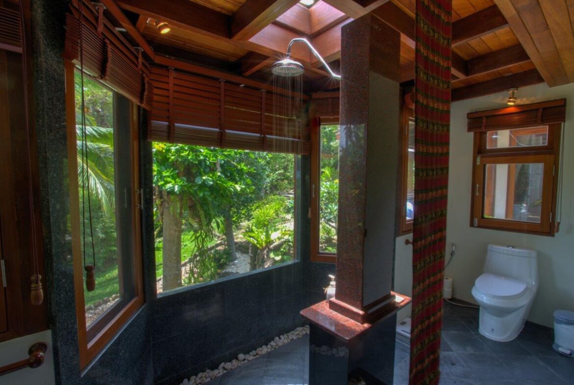 Overlooking Oceanview Villa – Surin Beach, Phuket