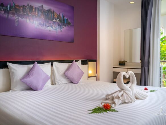 RAWAI BEACH CONDOMINIUM in a private location with beautiful mountain views and sea views