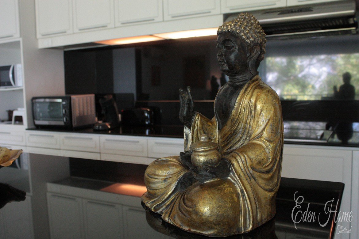Spacious 2 bedroom condo, Patong